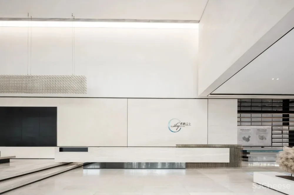 JLa设计 × 保利云上销售中心:倒转一座城,悬挂云端