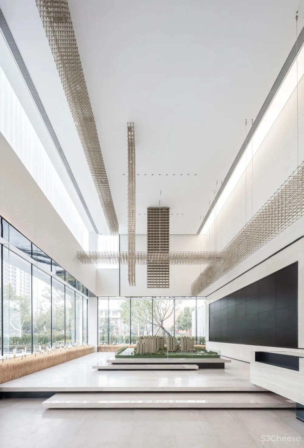 JLa设计 × 保利云上销售中心:倒转一座城,悬挂云端