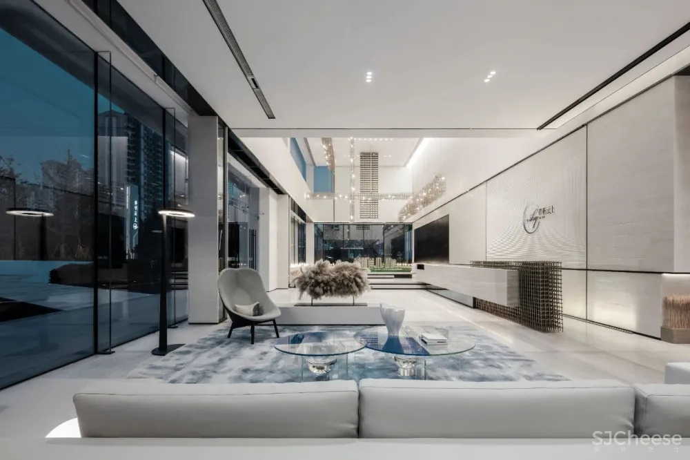 JLa设计 × 保利云上销售中心:倒转一座城,悬挂云端