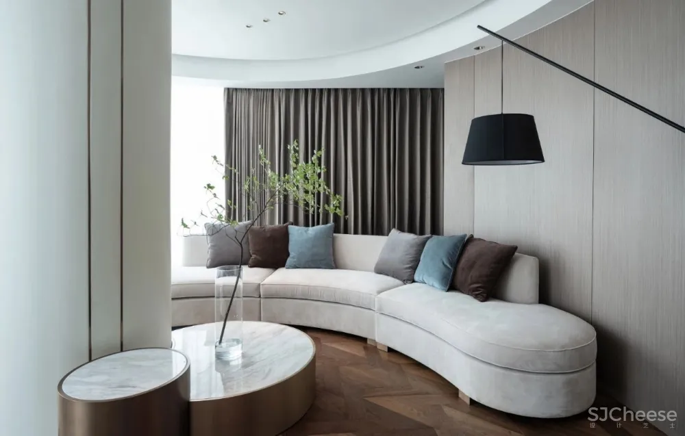 移步梦蓝美景,探寻安然意境 刘姮