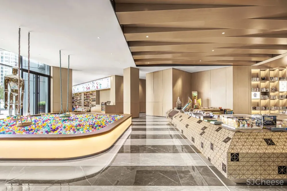 CLV赛拉维X万科:幻妙光境