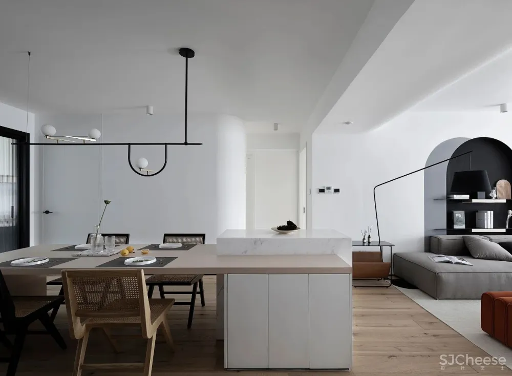 极致黑白 温润原木!