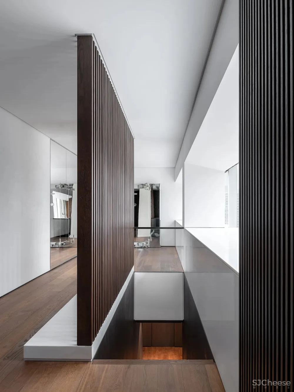 方磊 上海 555 m² 黄浦江畔顶层复式,大道至简,安静优雅!