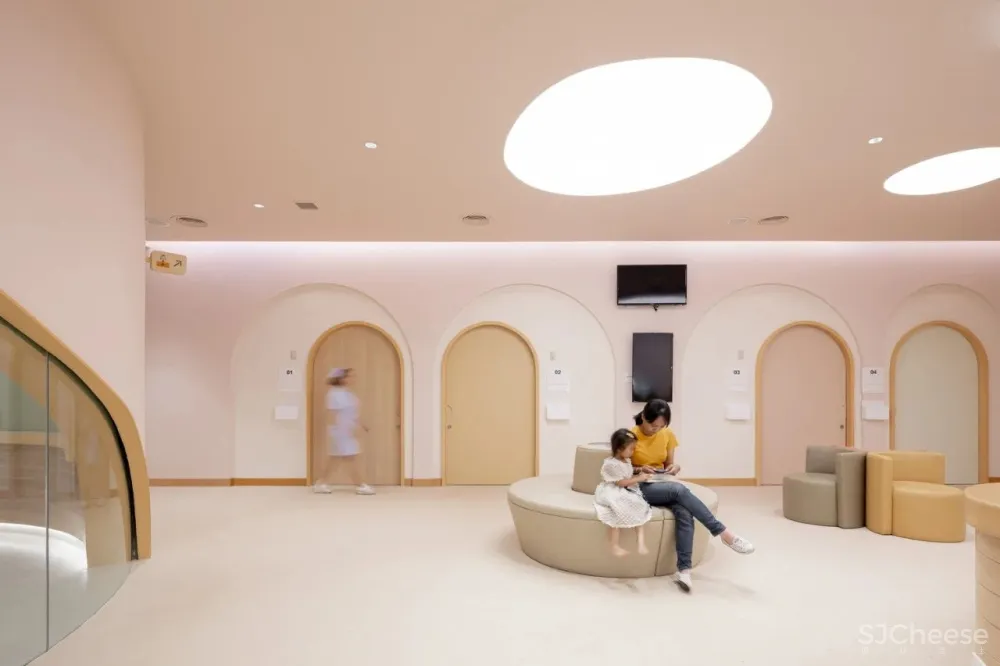 泰国这家儿童医院,设计的像个游乐场,让孩子不再害怕看病!