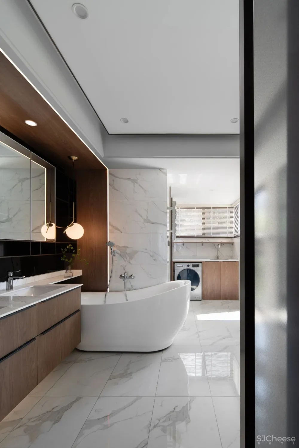 忱意设计:260㎡ 意式极简风叠墅,还原设计本真