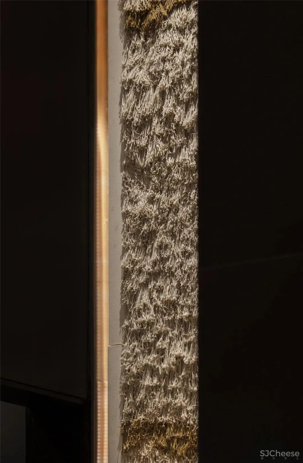 光影的几何丨唐忠汉新作