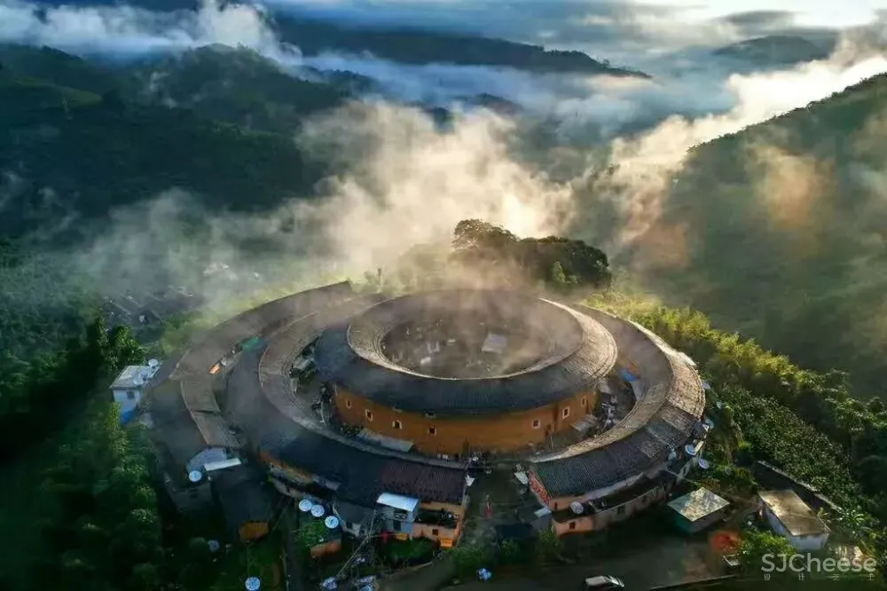 《花木兰》中国取景地藏着一间文艺酒店，改造百年土楼，仅26间房