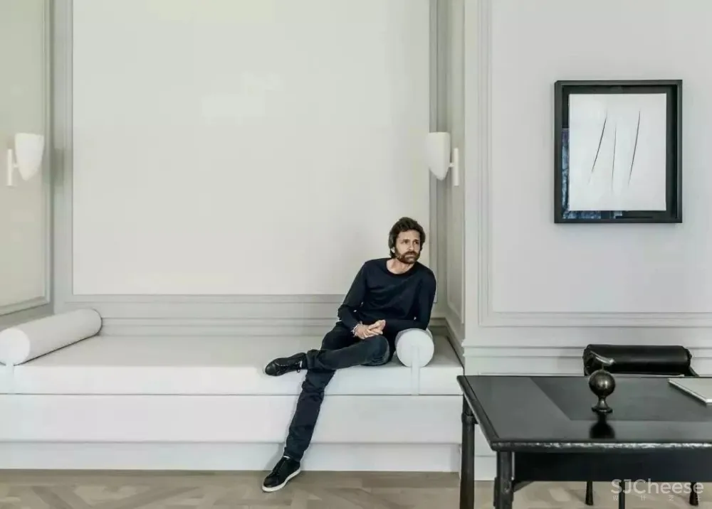 50度灰的设计让国际级时尚设计师Alexander Wang情有独钟!