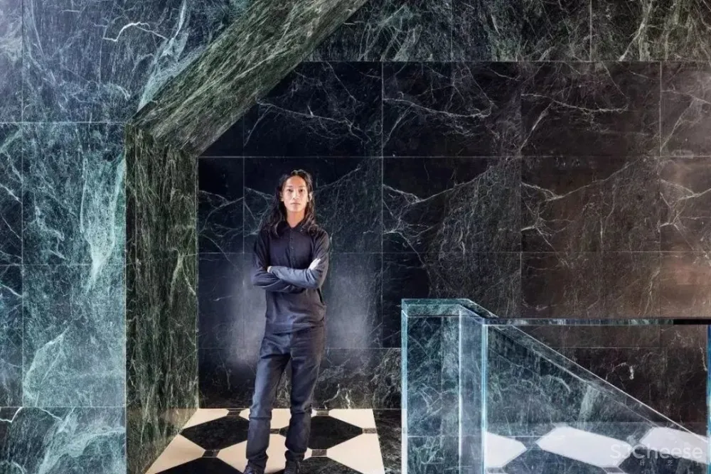 50度灰的设计让国际级时尚设计师Alexander Wang情有独钟!