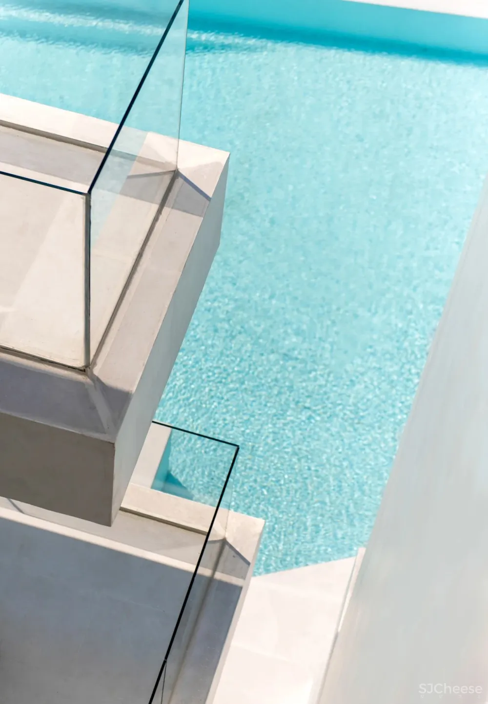 竹海里的极简酒店,美。