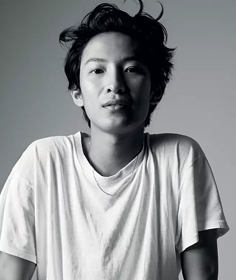 50度灰的设计让国际级时尚设计师Alexander Wang情有独钟!