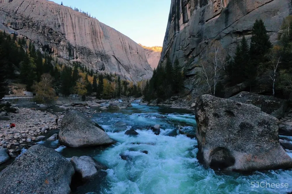 这个东方小瑞士终于官宣开放！9月迎来了颜值巅峰，带着惊艳全世界的最美秋景回归！