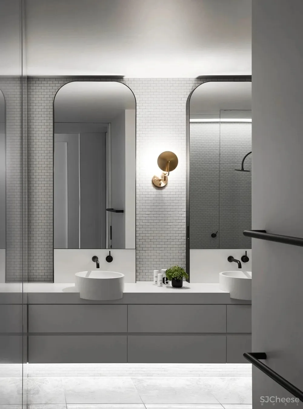 “一屋一盏吸顶灯”已经 OUT 了,无主灯设计才是趋势!