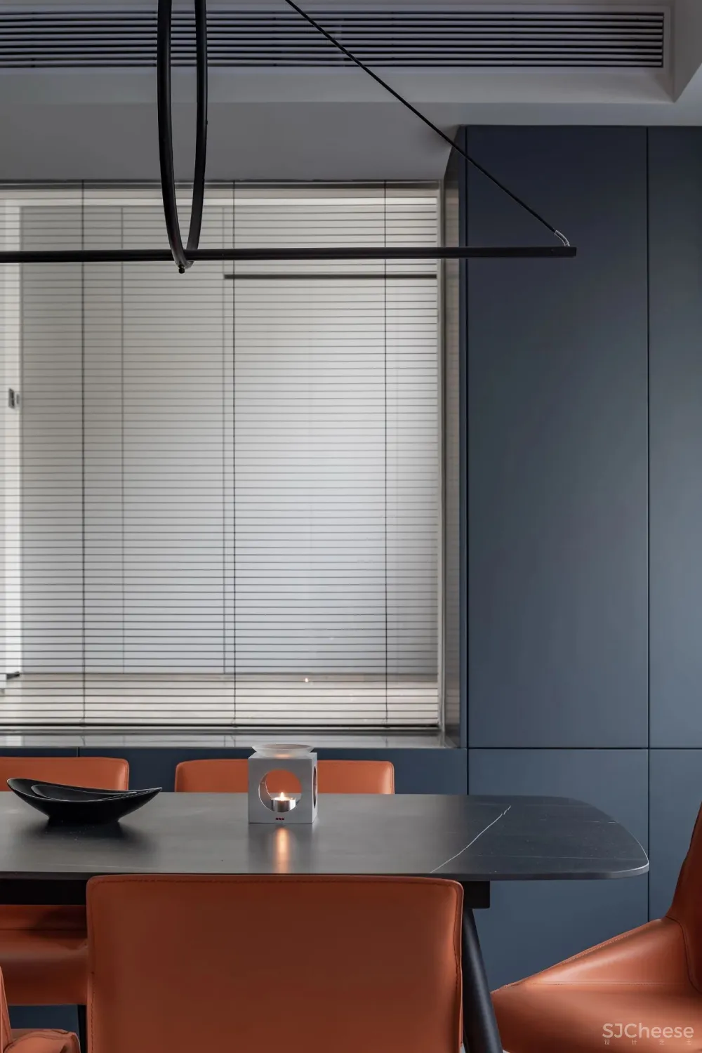 裸墙搭配天然石皮,打造绝美复式空间 云行设计