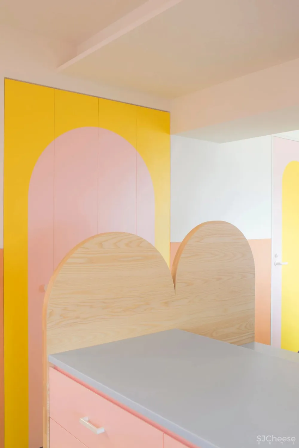 霓虹国的霓虹屋,怪异美学设计让我的眼睛直想哭!