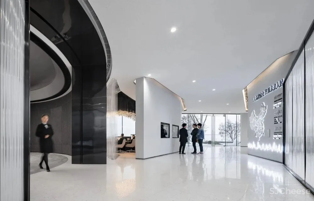 LWK PARTNERS丨2500㎡重庆江山雲出 • Legend未来人居艺术馆