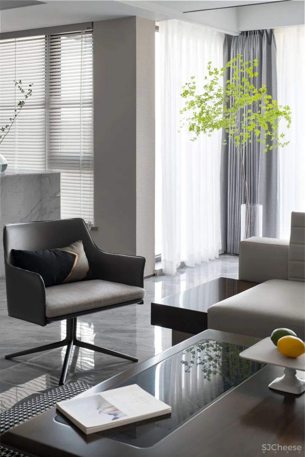 忱意设计:260㎡ 意式极简风叠墅,还原设计本真