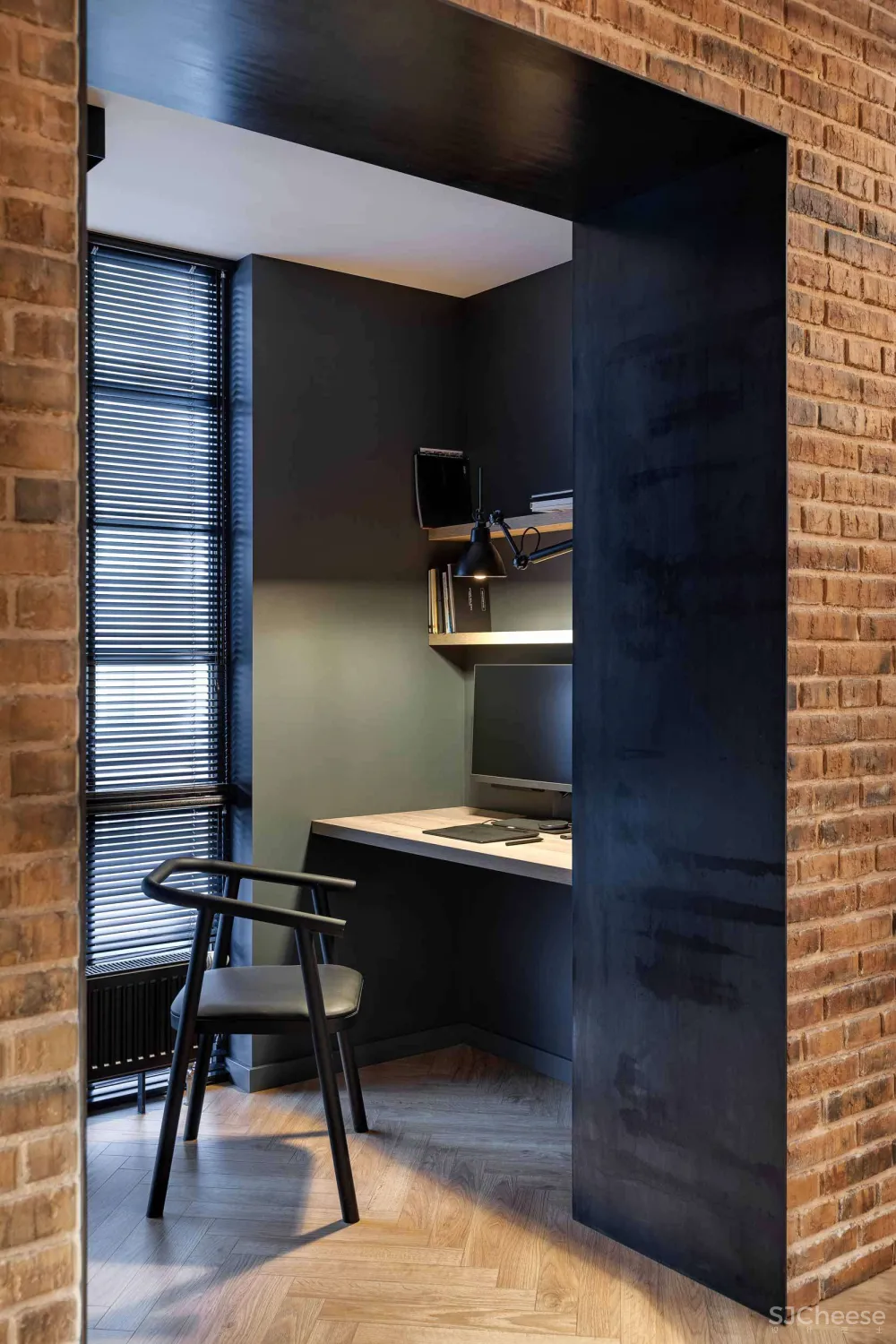 工业风两居室,层高不够,天花就这样装