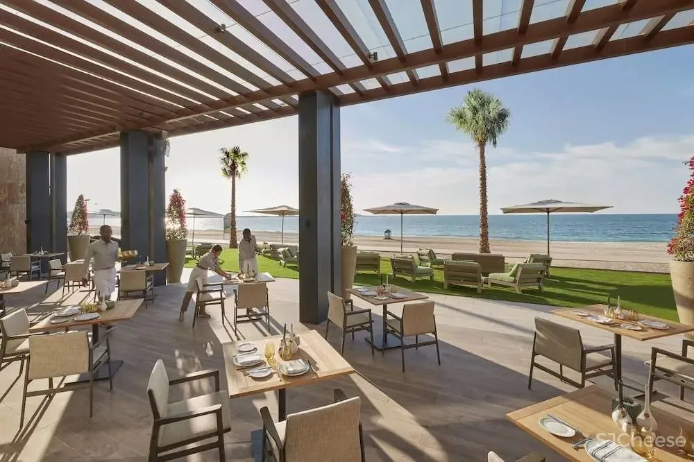 【11万住一晚】中东第一家扇子酒店 迪拜朱美拉文华东方!