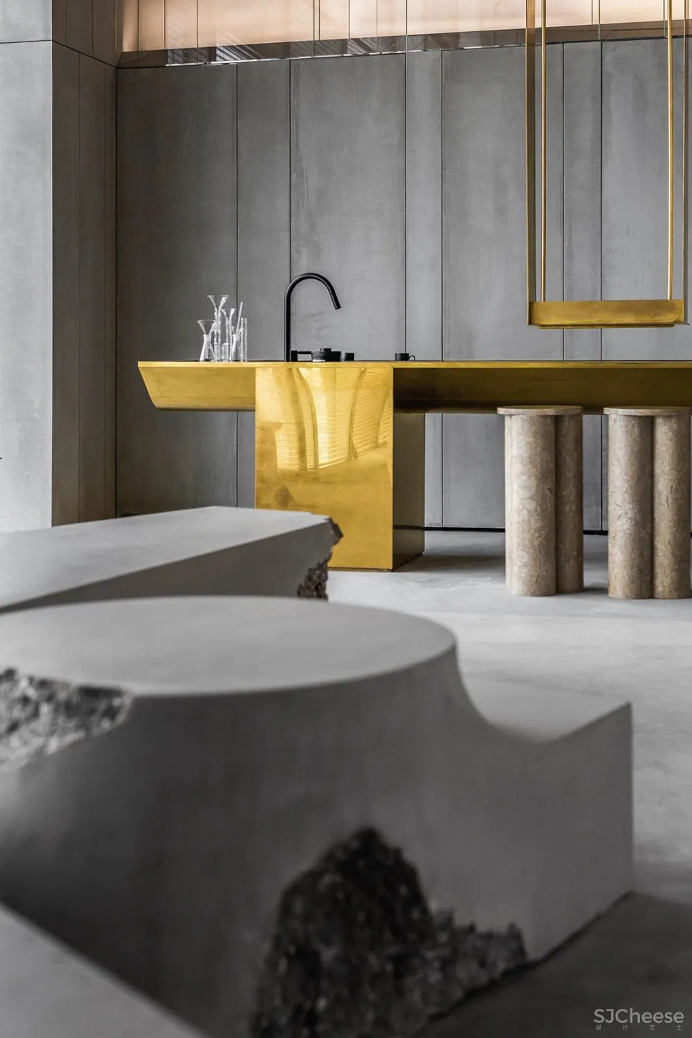 DOMANI 东仓 亮如白昼的夜及温和的肢解