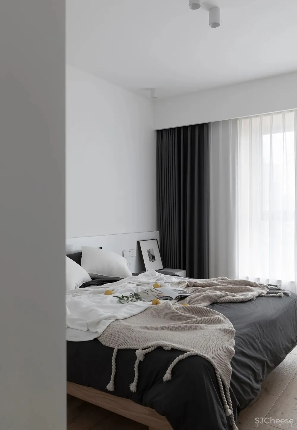 极致黑白 温润原木!