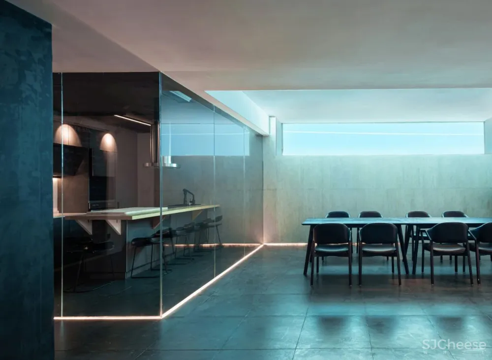 竹海里的极简酒店,美。