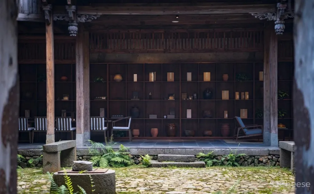 《花木兰》中国取景地藏着一间文艺酒店，改造百年土楼，仅26间房