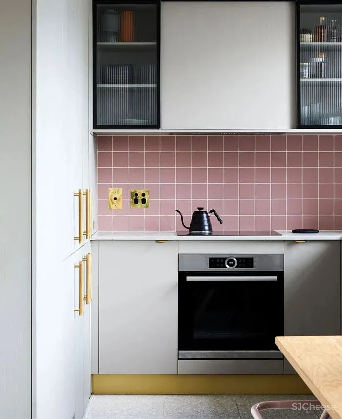 这个小而美的家,很好的向我们证明了“屋不在大,精致则灵”的理念