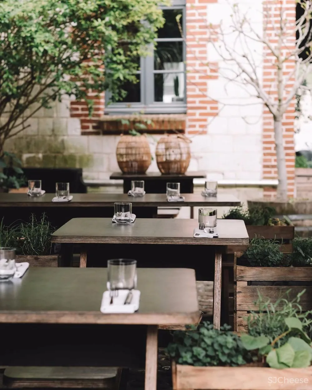 米其林大厨将餐厅开在莫奈画中静美的乡村,美食也是一种超级治愈!
