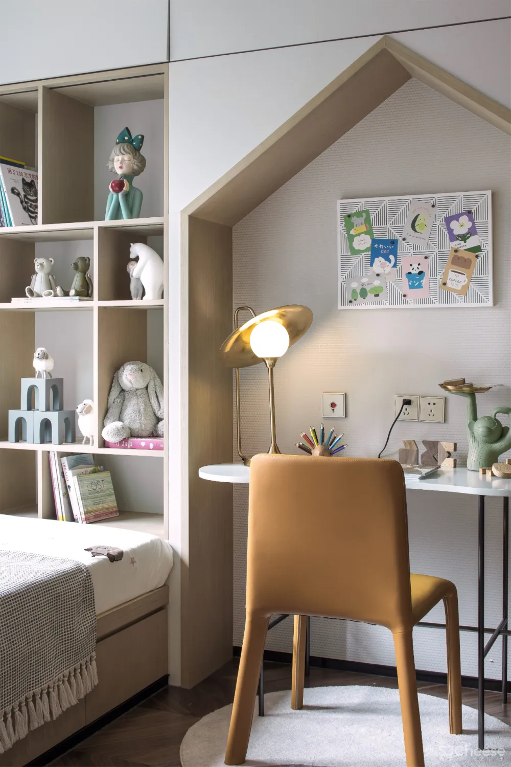 77㎡的小房子，也能住出豪宅体验？打通客餐厨书空间，真实现！