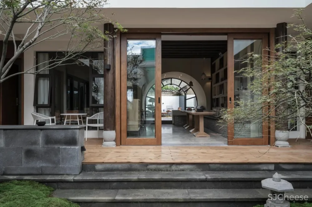 告别人从众！这个被低估的“西南小瑞士”，被稻田火山与古老温泉所拥抱，600年边陲小城的魅力，人见人爱！