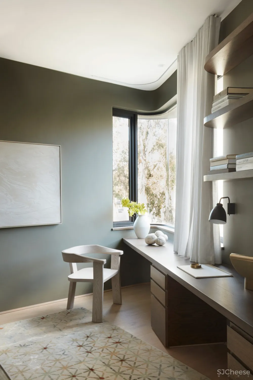 都是转角窗户,「曲面」和「直角」哪个更高级?