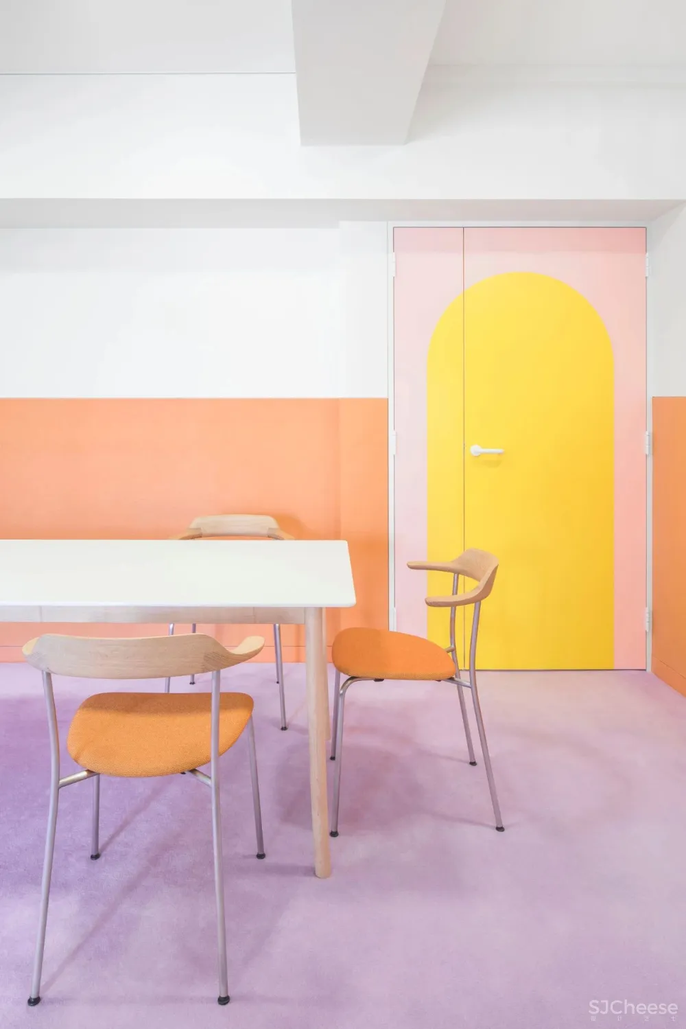 霓虹国的霓虹屋,怪异美学设计让我的眼睛直想哭!