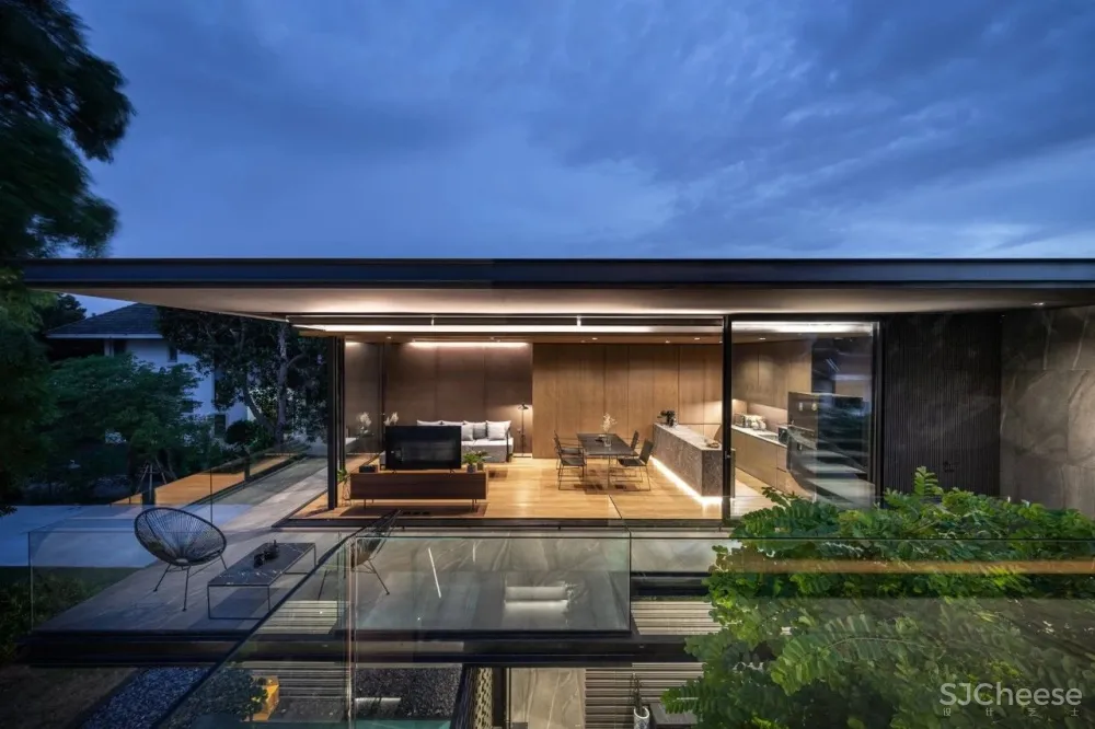 泰国机师450㎡的家,与阳光绿意一起呼吸!