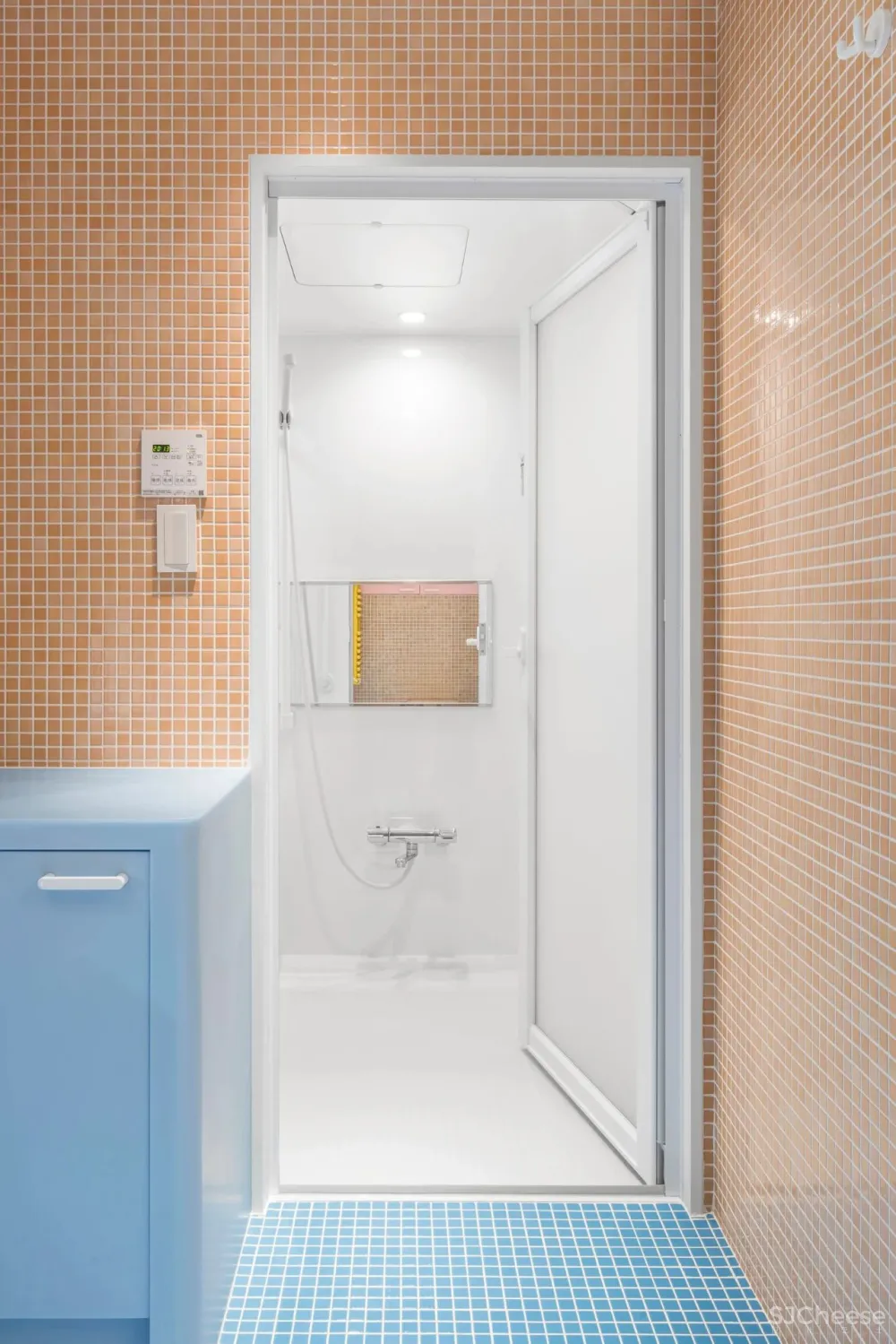 霓虹国的霓虹屋,怪异美学设计让我的眼睛直想哭!