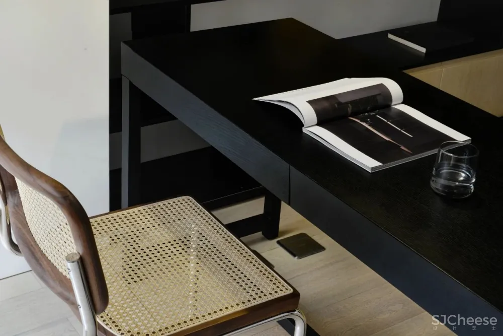 168㎡黑白木质空间,纯净与心安才是家的模样!