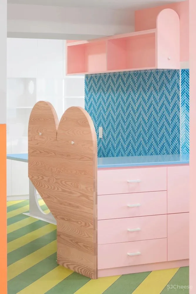 霓虹国的霓虹屋,怪异美学设计让我的眼睛直想哭!