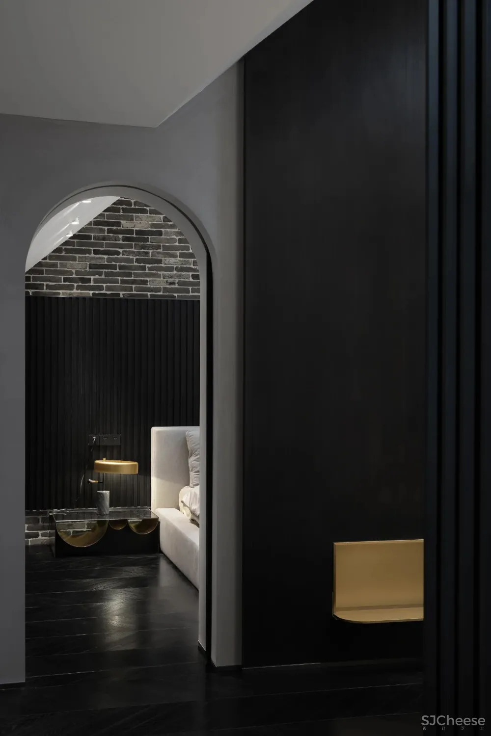 佳作 山乙建设 × 单身私宅:男士住宅的粗犷美学