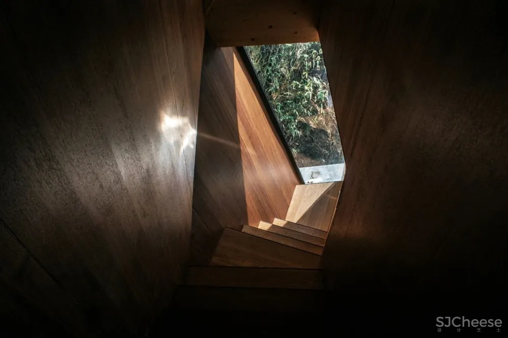 茶田里的悬浮木屋 千山云舍三峡木屋酒店