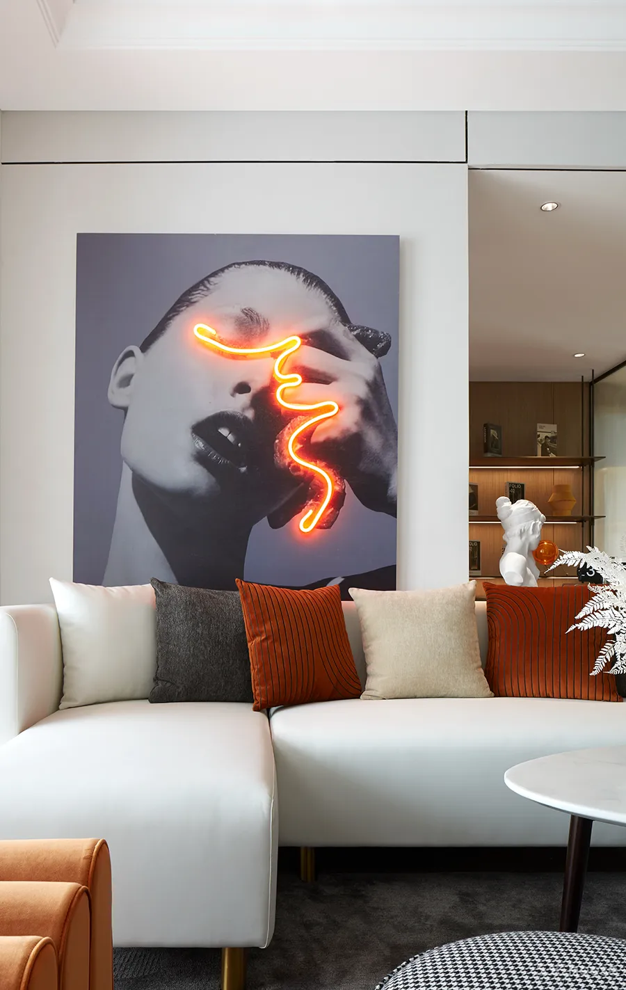 岳蒙：艺术灵性，驾驭自由生活！