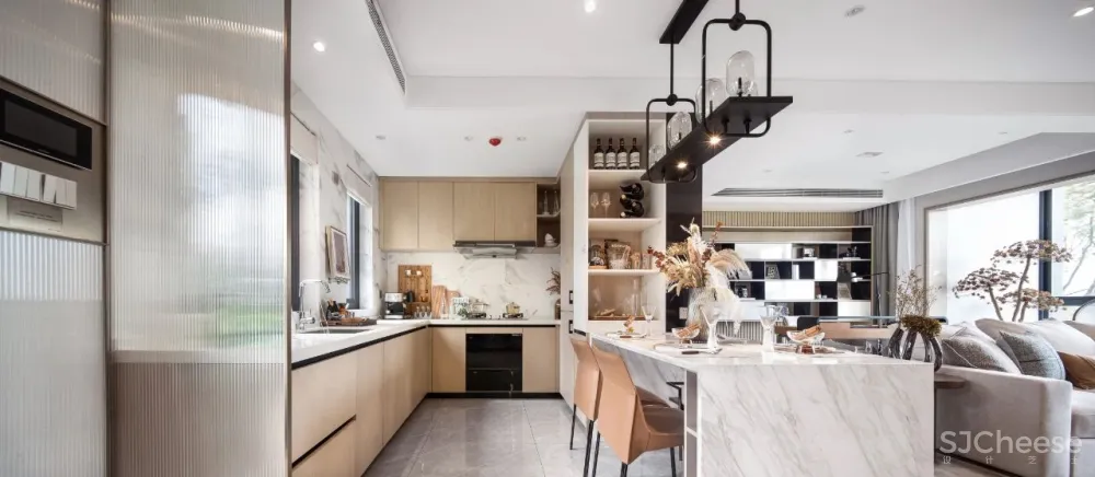 77㎡的小房子，也能住出豪宅体验？打通客餐厨书空间，真实现！