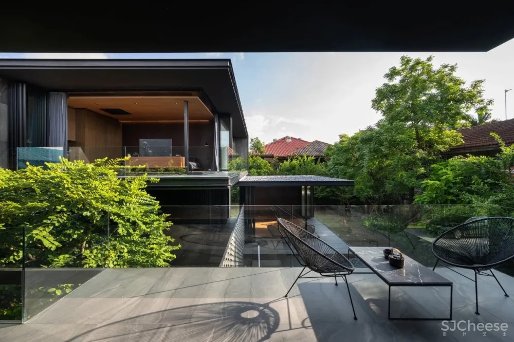 泰国机师450㎡的家,与阳光绿意一起呼吸!