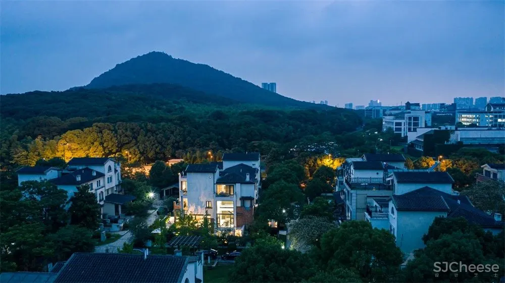 610㎡简约大宅,随心所欲的宁静与自由!