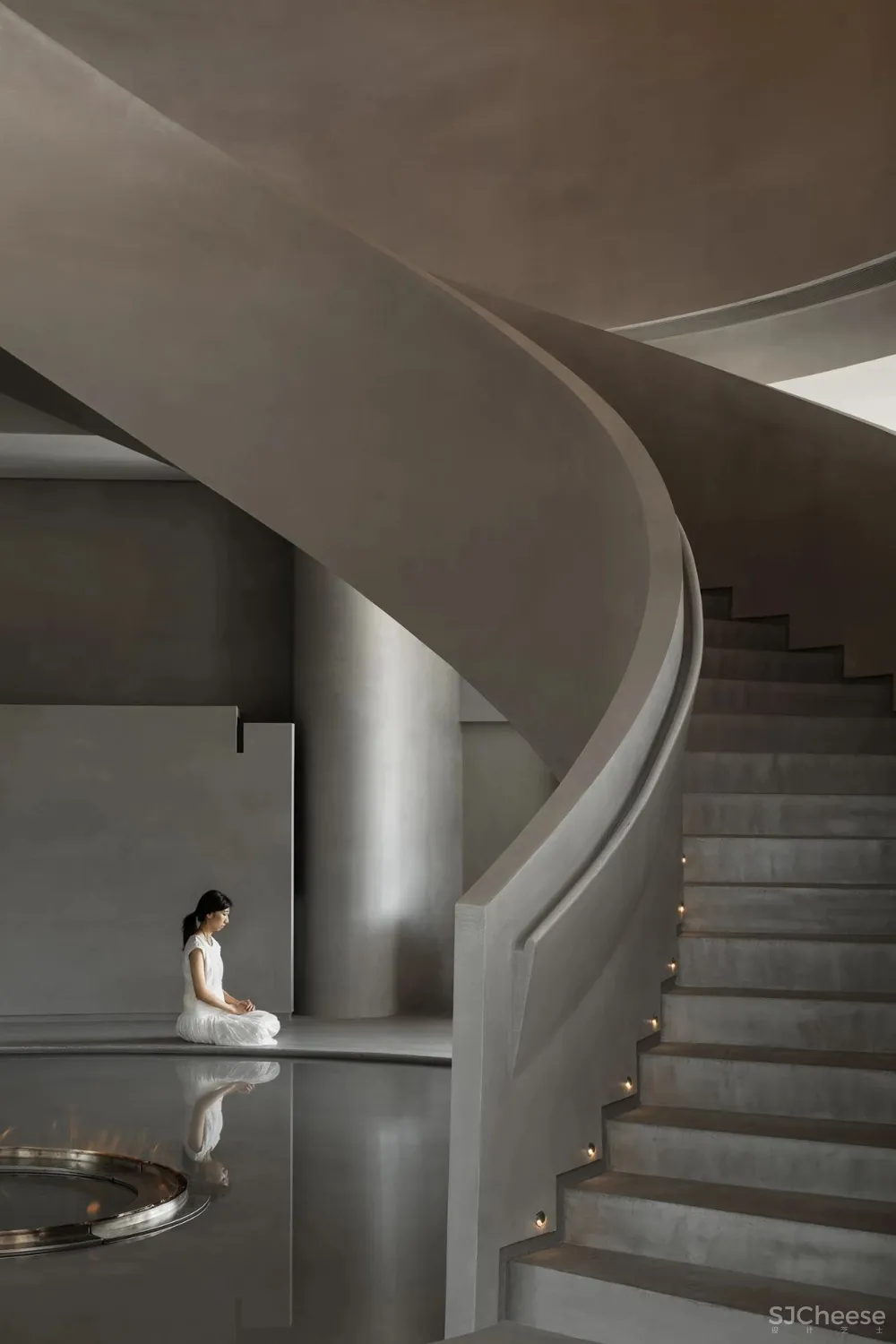 时尚前卫设计,缔造无限可能的灰度空间!