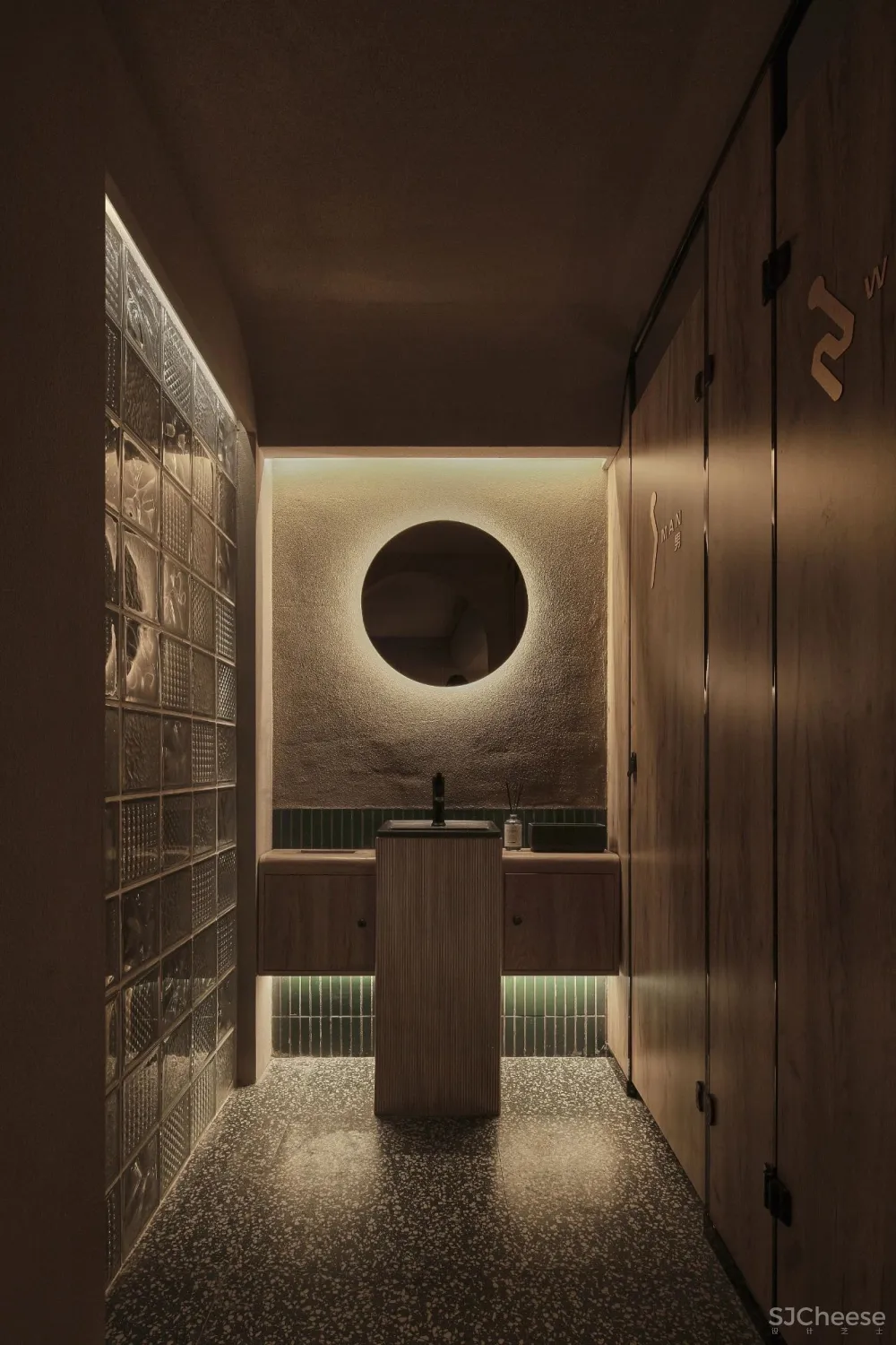 130㎡木质简约空间,兼顾传统与现代的神秘之美!