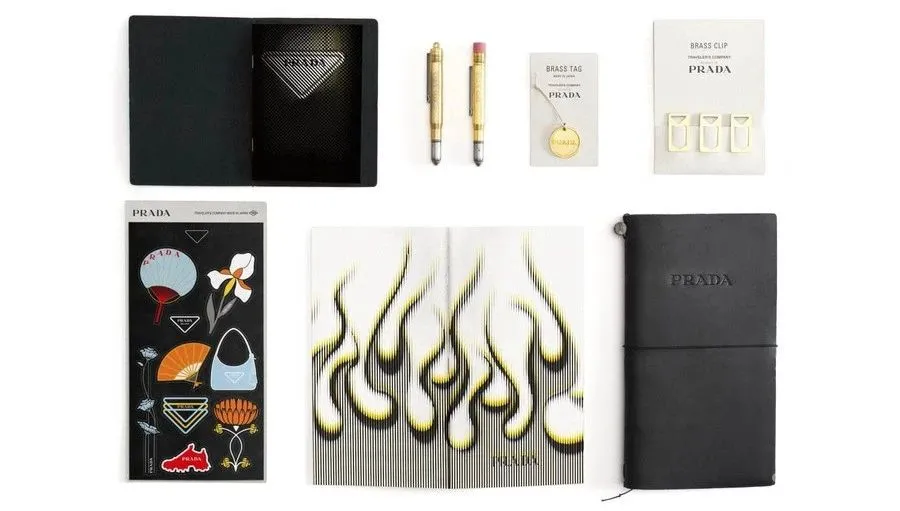 PRADA 在东京开了新店,OMA 的设计居然用海绵做墙面!