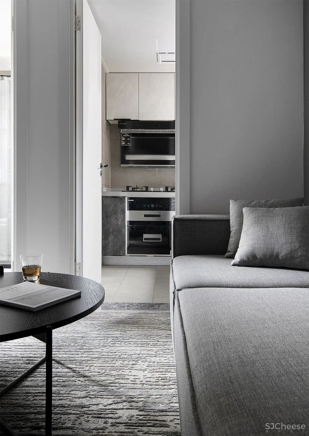 黑白灰，极具视觉张力的极简格调 予以设计