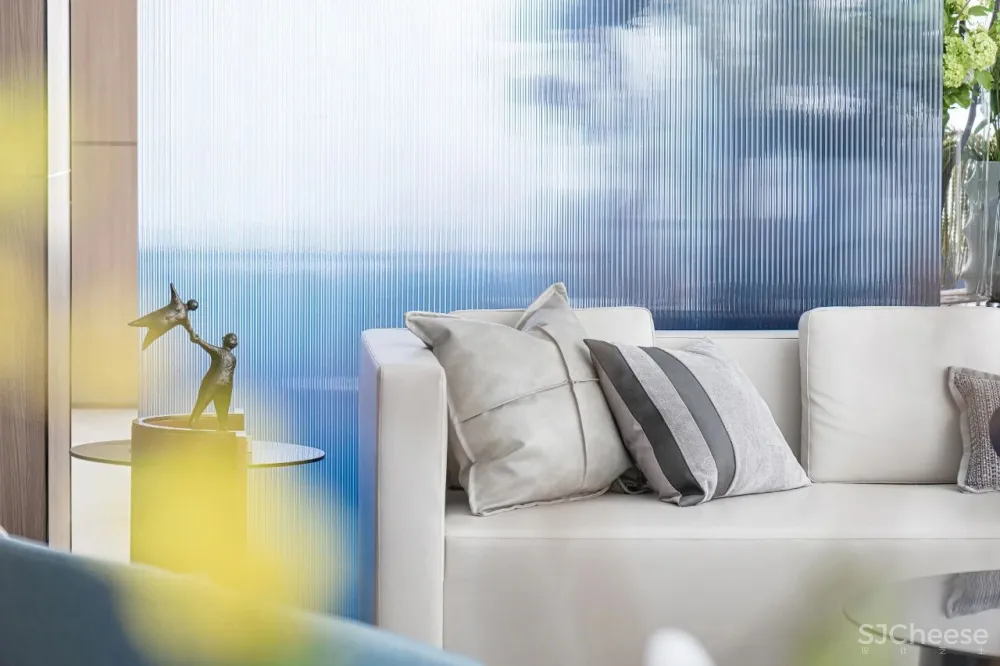 旭辉 x S.U.N丨光影交织的艺术集市