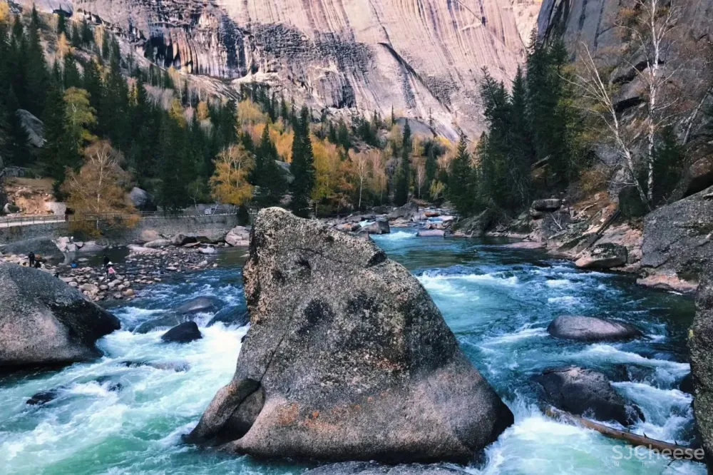 这个东方小瑞士终于官宣开放！9月迎来了颜值巅峰，带着惊艳全世界的最美秋景回归！