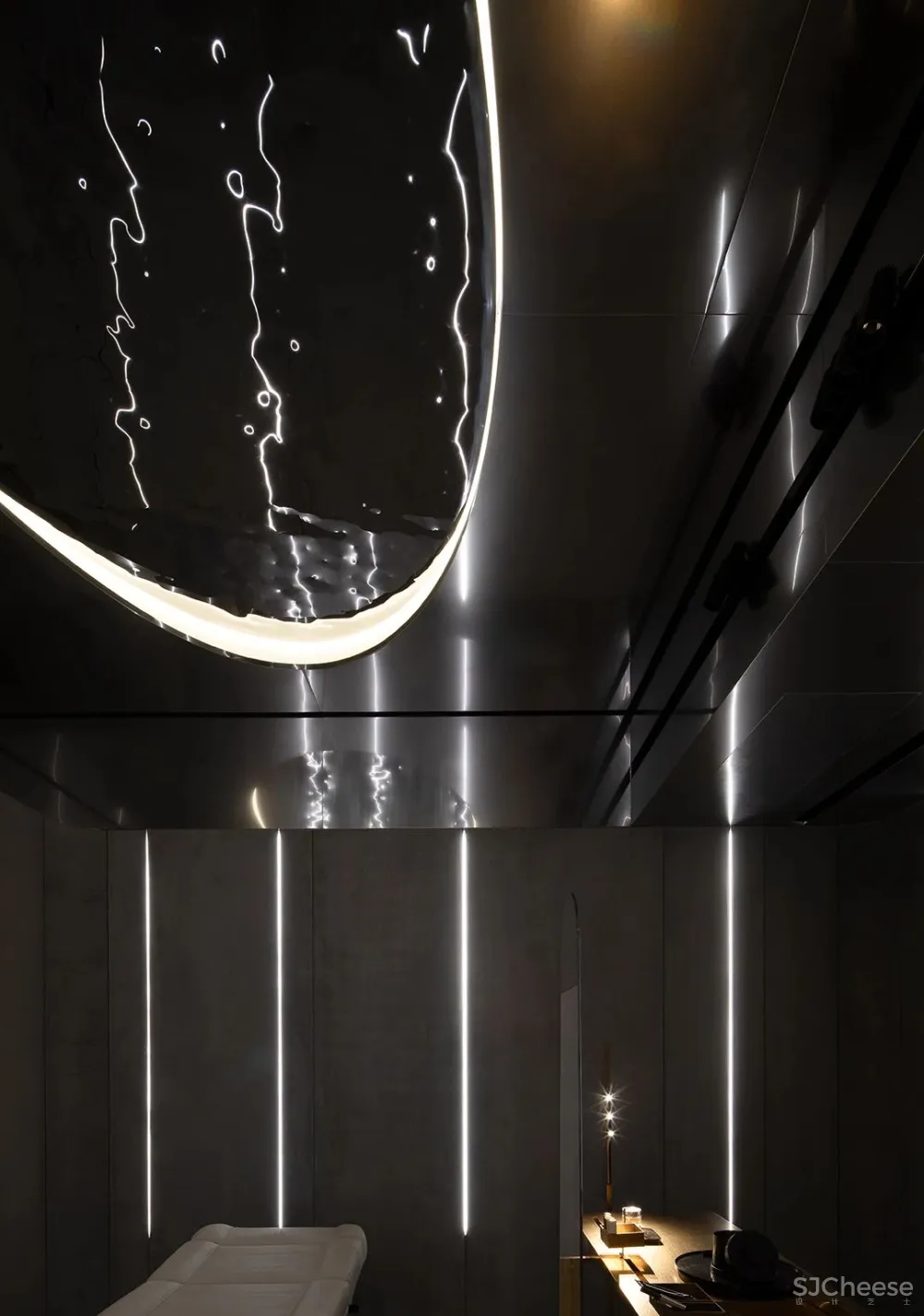 DOMANI 东仓 亮如白昼的夜及温和的肢解